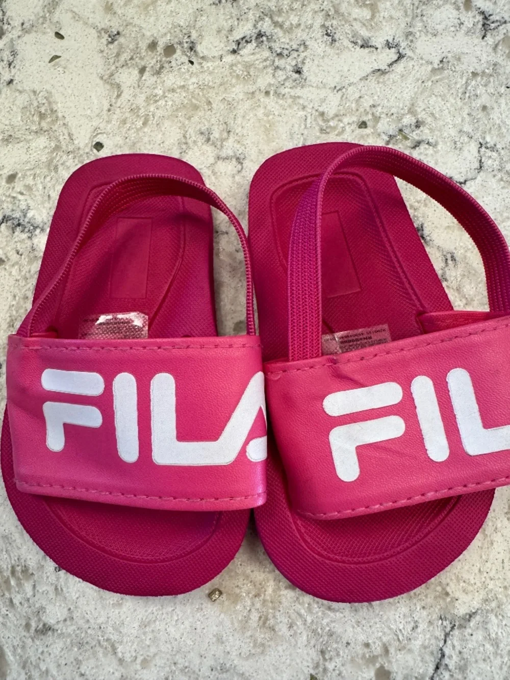 Fila slides kids sleek slide ST sandals with strap and logo on front 9-12 MONTHS